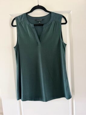 Evereve Sleeveless V-Notch Shell Top - Teal